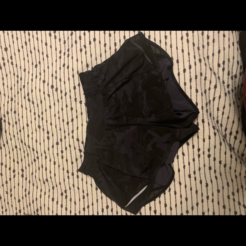 Hotty hot short size 6